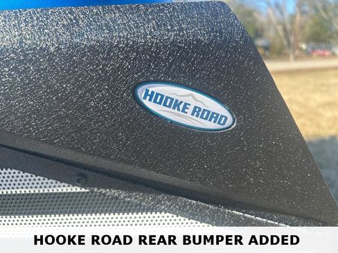 Used 2025 Jeep Gladiator Sport image 15