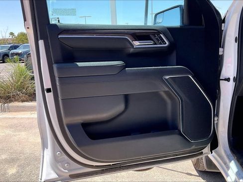Used 2025 GMC Sierra 1500 SLT RWD image 22