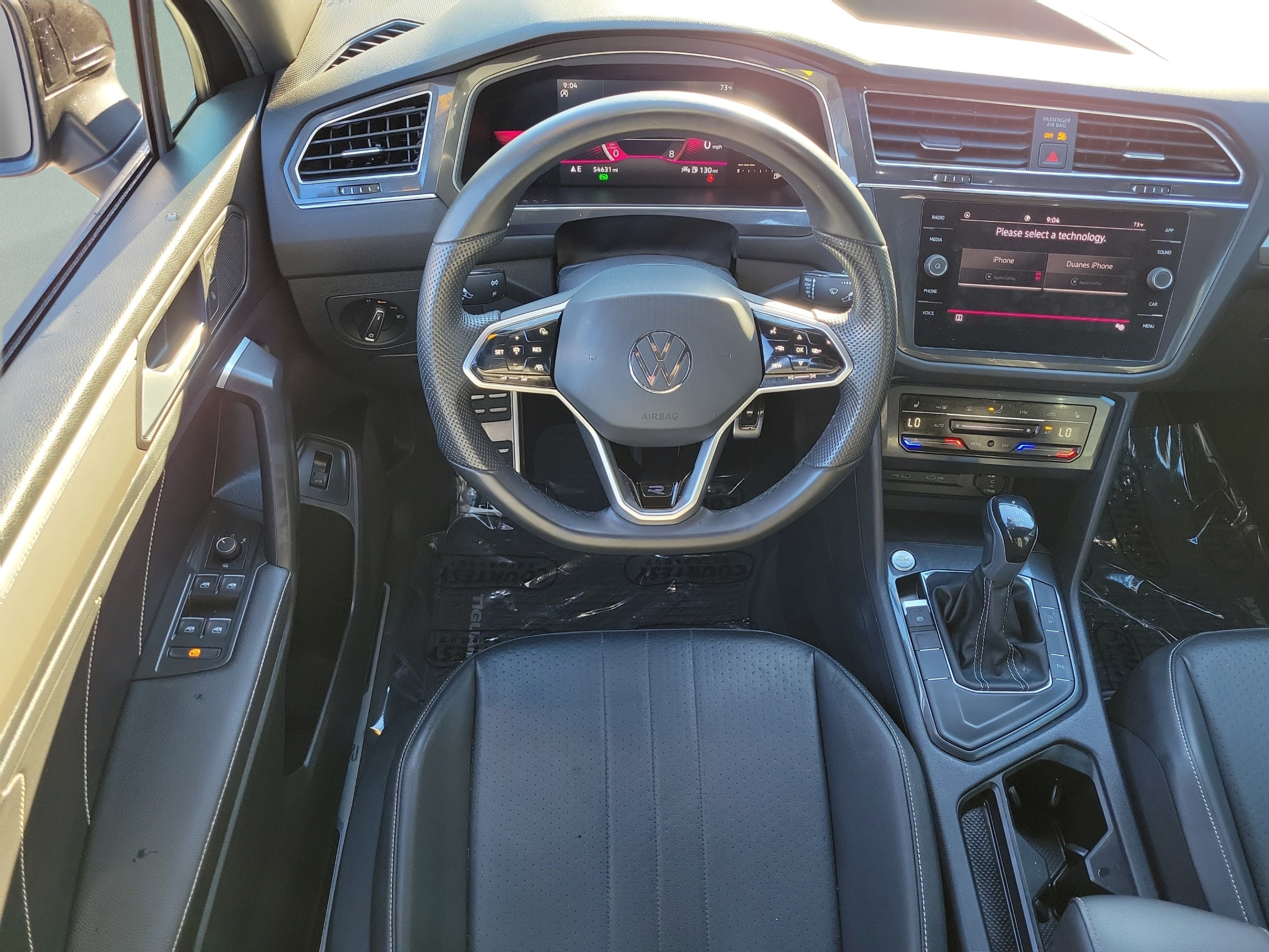 Used 2022 Volkswagen Tiguan SE R-Line FWD image 9