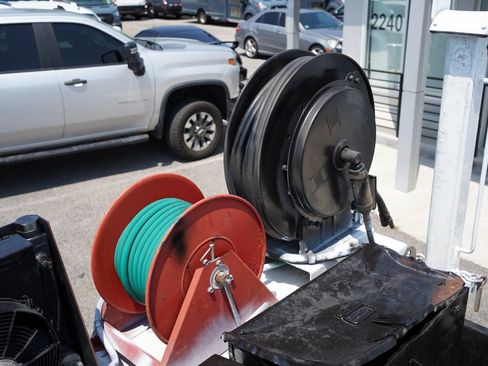Used 2015 Ford F550 4x4 Crew Cab Super Duty image 11