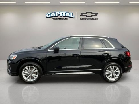 Used 2023 Audi Q3 2.0T Premium image 2