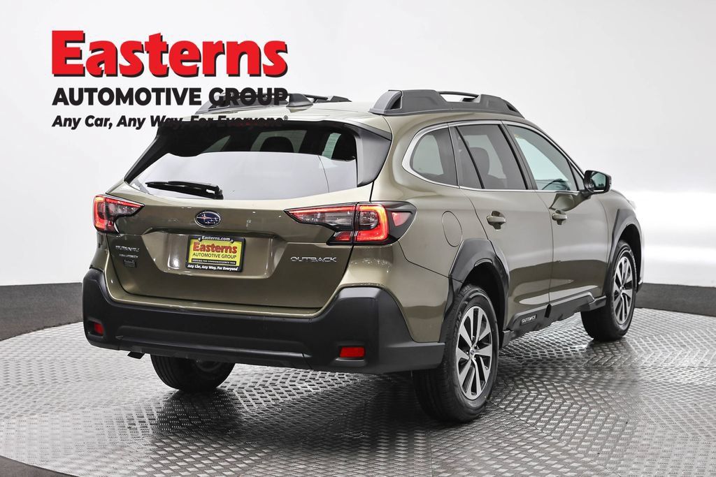 Used 2024 Subaru Outback Premium AWD/4WD image 5
