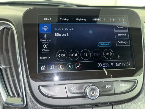 Used 2024 Chevrolet Malibu LT image 18