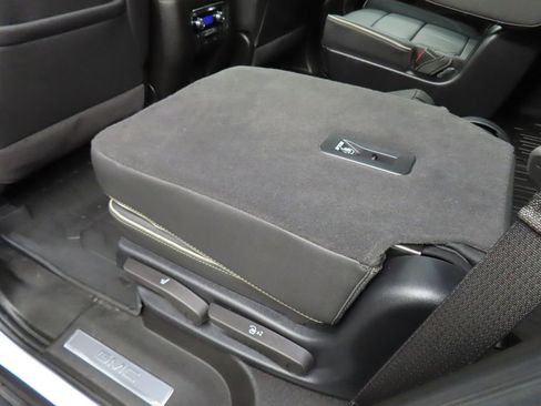 Used 2025 GMC Yukon Elevation w/ Elevation Premium Package image 70