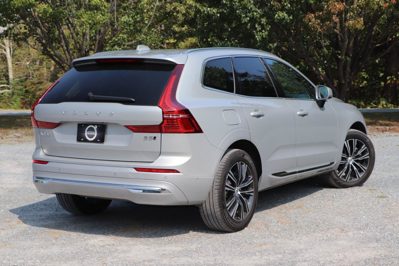 Used 2022 Volvo XC60 B5 Inscription w/ Advanced Package AWD/4WD image 3