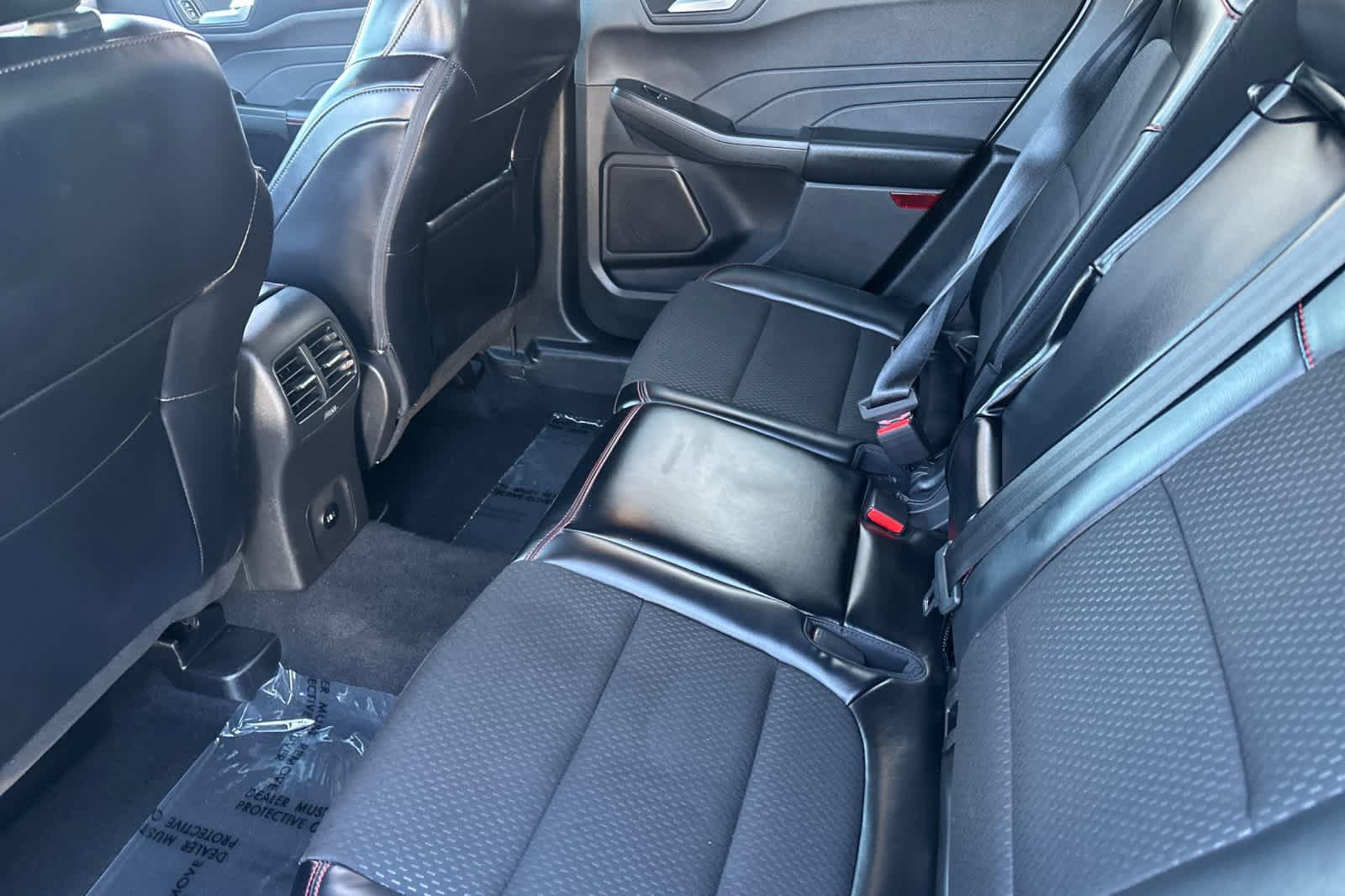 Used 2025 Ford Escape ST-Line FWD image 4