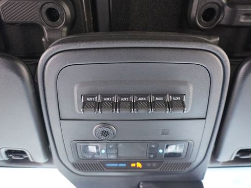 Certified 2023 Ford Bronco Badlands AWD/4WD image 15