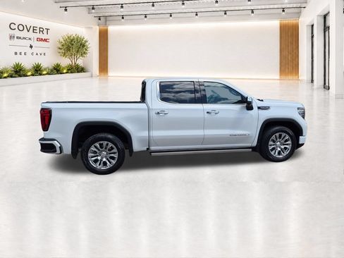 Used 2023 GMC Sierra 1500 Denali w/ Technology Package AWD/4WD image 15