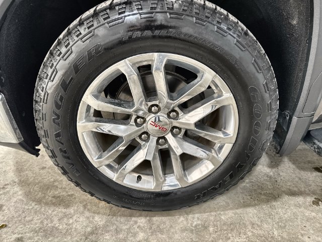 Used 2019 GMC Sierra 1500 SLT w/ SLT Premium Plus Package AWD/4WD image 33