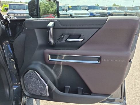 New 2026 GMC Hummer EV 4x4 Crew Cab w/ LPO, Dark Essentials Package image 36