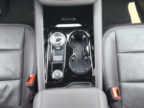 Used 2025 Ford Explorer Platinum RWD image 43
