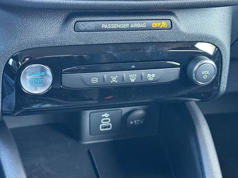 New 2025 Ford Escape SE image 20