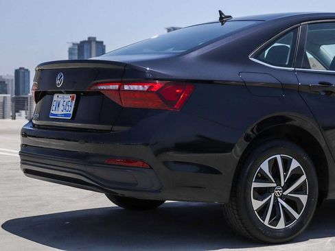 Certified 2024 Volkswagen Jetta S FWD image 9