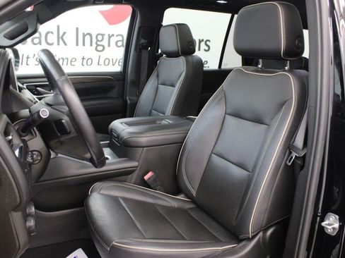 Used 2021 Chevrolet Tahoe Premier w/ Premium Package RWD image 16