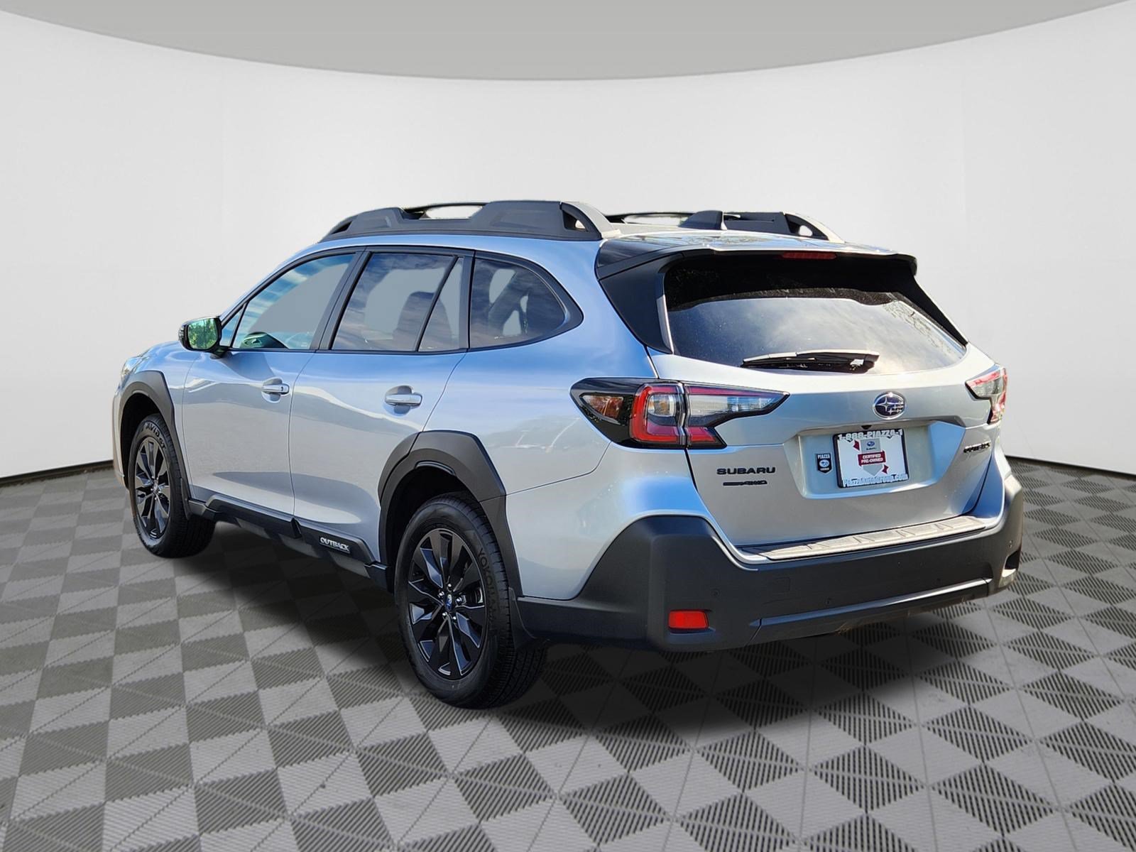 Certified 2025 Subaru Outback Onyx Edition AWD/4WD image 3