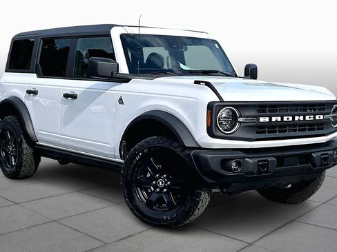 Used 2024 Ford Bronco Black Diamond image 2