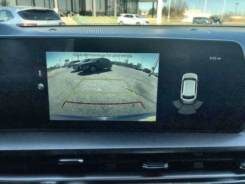 Used 2025 Kia Telluride S image 17