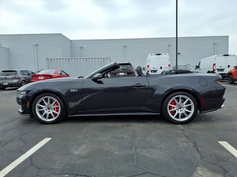 Used 2024 Ford Mustang GT Premium image 4