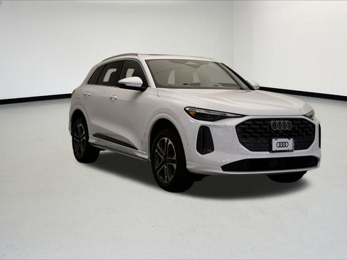 New 2025 Audi Q5 Premium image 7