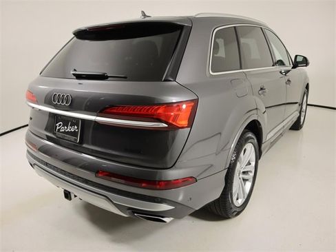 Certified 2025 Audi Q7 3.0T Premium image 5