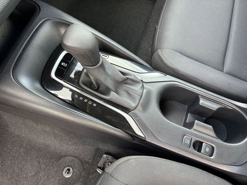 Used 2025 Toyota Corolla LE FWD image 34