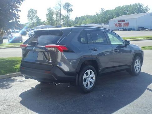 Used 2021 Toyota RAV4 LE AWD/4WD image 20