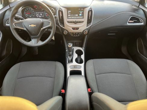 Used 2017 Chevrolet Cruze LS image 13