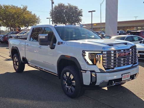 New 2026 GMC Sierra 2500 Denali w/ Denali Reserve Package AWD/4WD image 5
