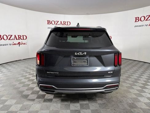 Used 2023 Kia Sorento EX AWD/4WD image 7