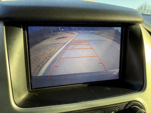 Used 2016 GMC Yukon XL SLE w/ Convenience Package image 9