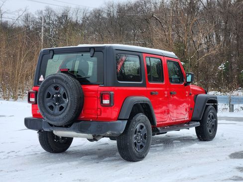 Used 2022 Jeep Wrangler Unlimited Sport image 17