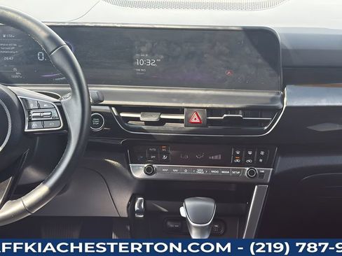 Used 2025 Kia Seltos S AWD/4WD image 19