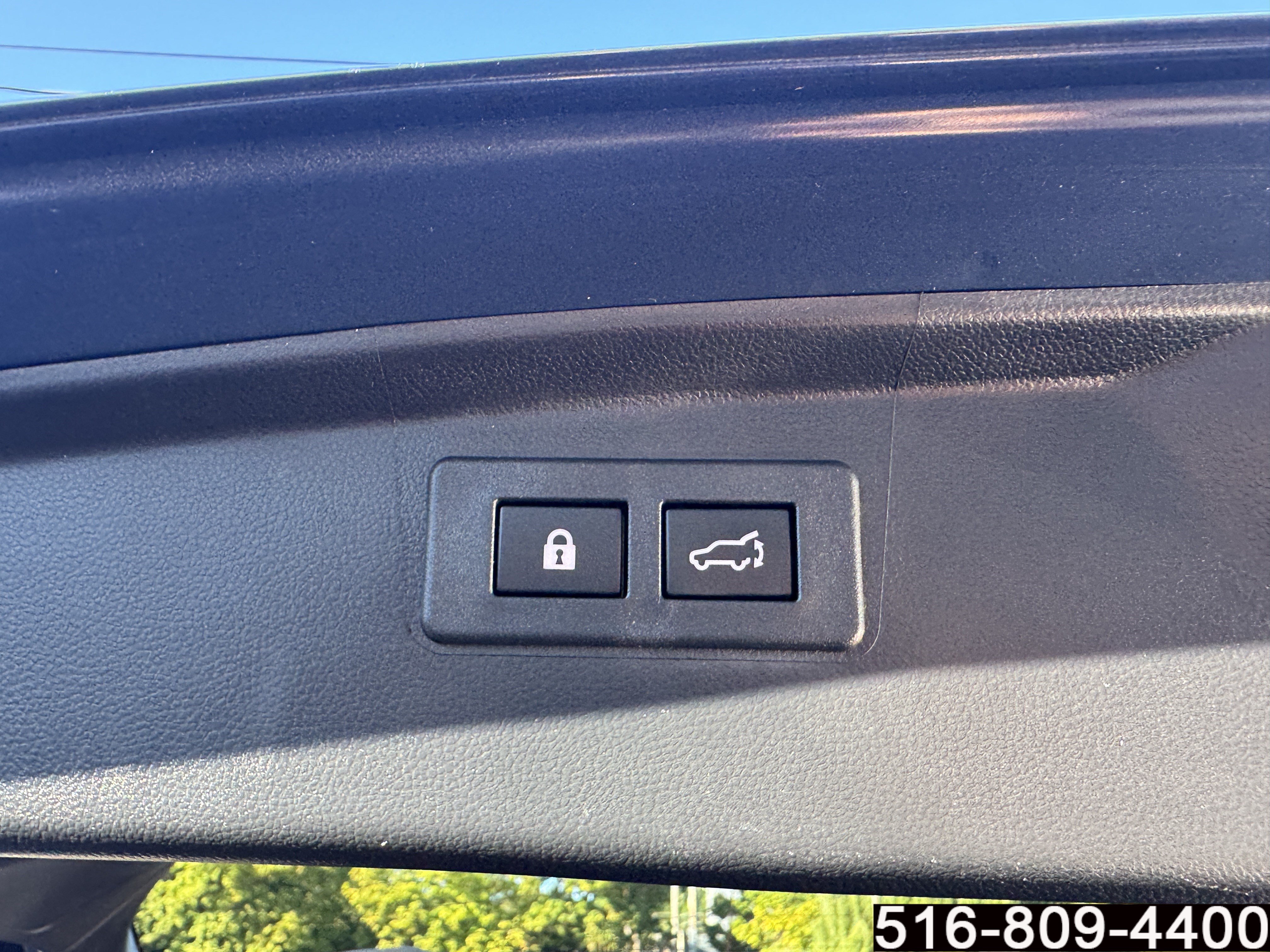 Used 2024 Subaru Outback Premium AWD/4WD image 32