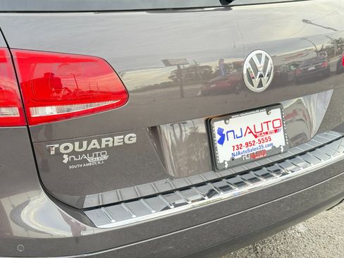 Used 2012 Volkswagen Touareg VR6 image 87