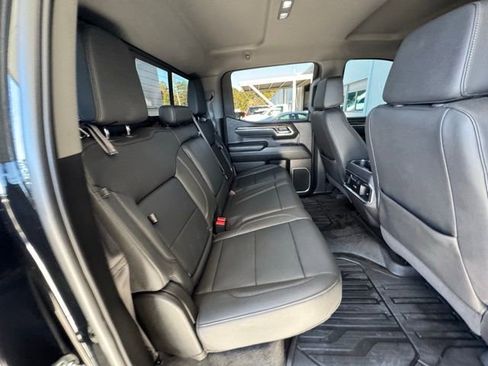 Used 2025 GMC Sierra 1500 SLT w/ SLT Premium Plus Package image 26