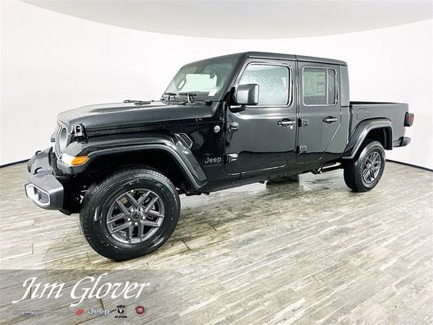 New 2025 Jeep Gladiator Sport image 4
