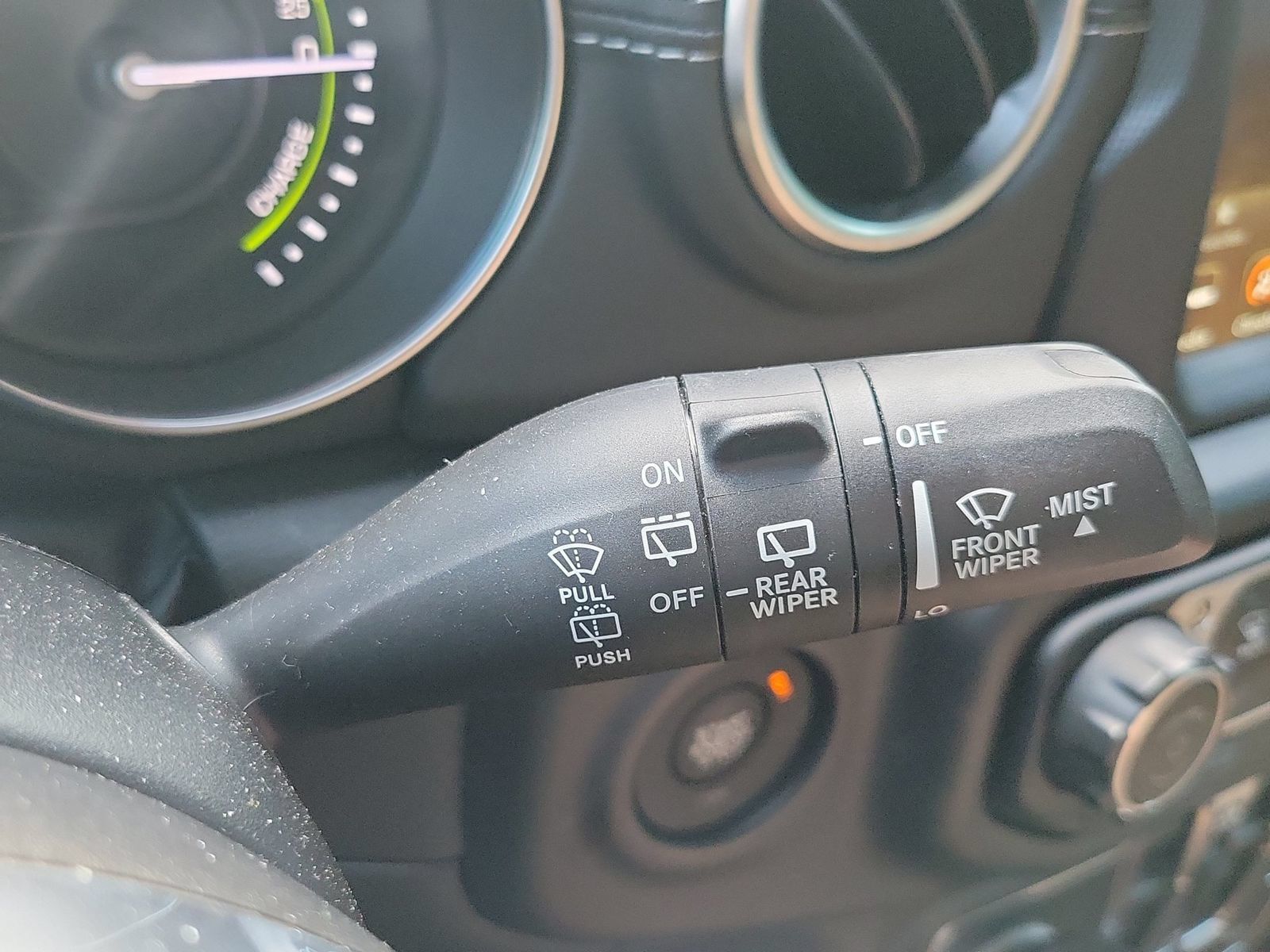 Used 2023 Jeep Wrangler Unlimited Sahara w/ Cold Weather Group AWD/4WD image 17