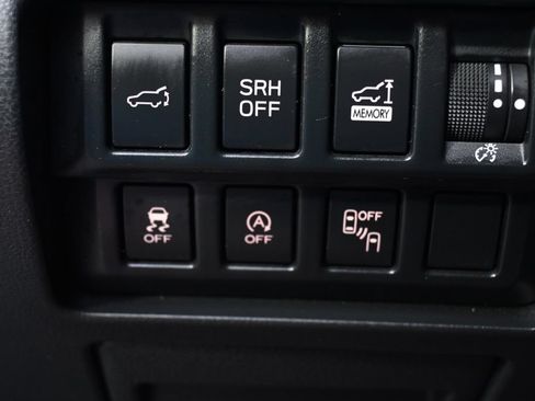 Used 2019 Subaru Forester Limited w/ Popular Package #3 AWD/4WD image 24