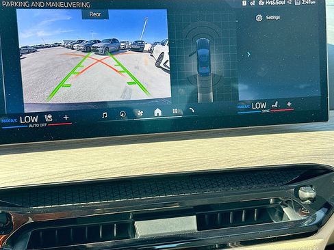 New 2025 BMW 330i Sedan w/ Convenience Package image 14