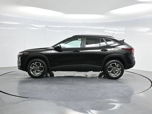 Used 2025 Chevrolet Trax LT FWD image 43