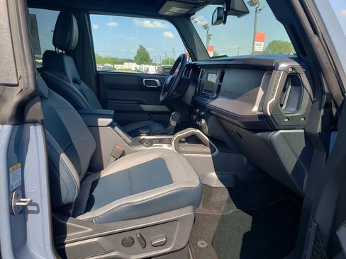 Used 2023 Ford Bronco Outer Banks AWD/4WD image 17