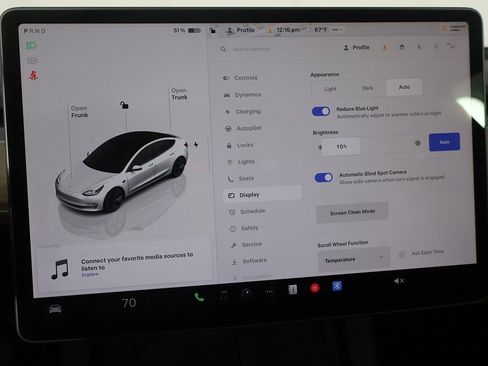 Used 2022 Tesla Model 3 Standard Range image 42