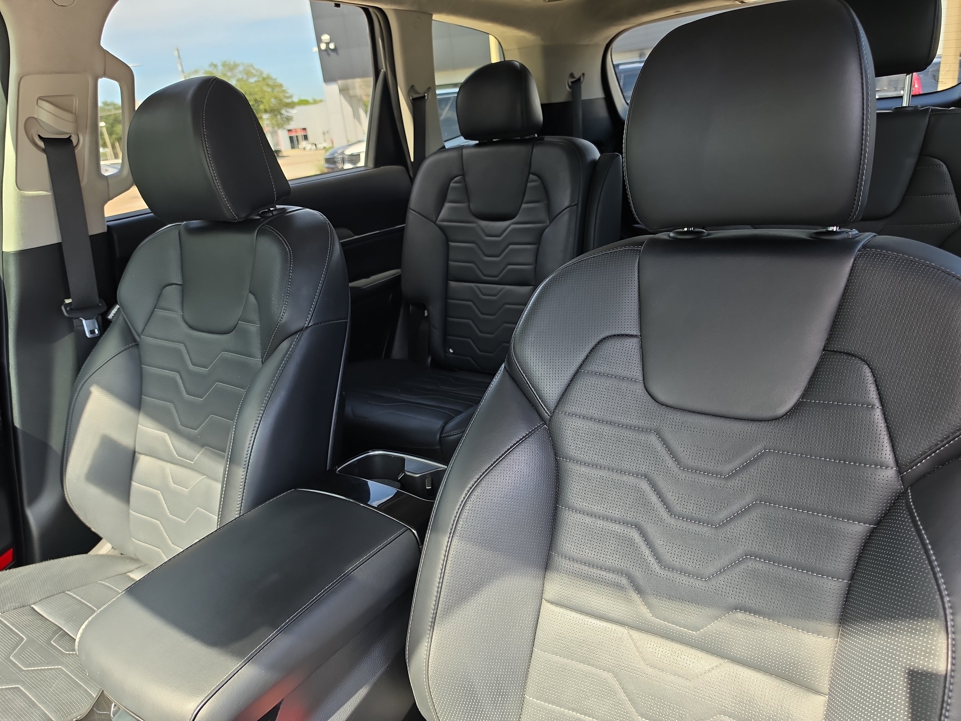 Certified 2022 Kia Telluride SX w/ SX Prestige Package AWD/4WD image 22