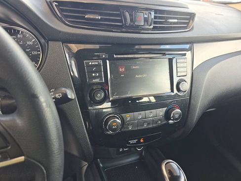 Used 2022 Nissan Rogue Sport S AWD/4WD image 14