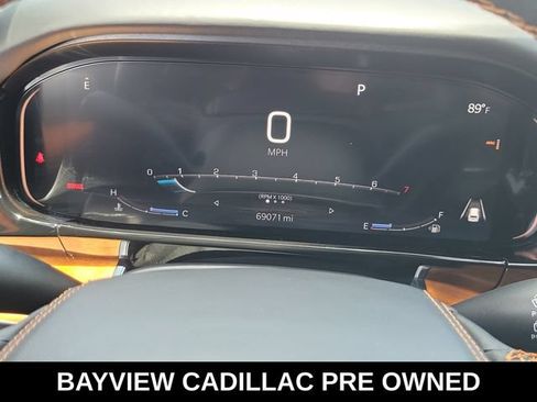 Used 2022 Jeep Grand Wagoneer Series III w/ HD Trailer Tow Package AWD/4WD image 28