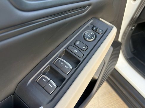 Used 2025 Honda Accord SE image 11