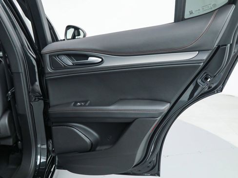 New 2025 Alfa Romeo Stelvio Sprint image 12