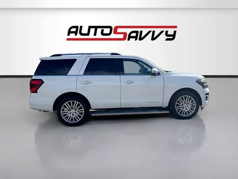 Used 2024 Ford Expedition Platinum AWD/4WD image 8