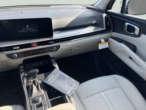 New 2025 Kia Sorento S w/ Panoramic Sunroof Package image 14