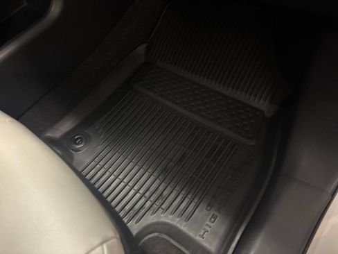 Used 2024 Toyota Grand Highlander AWD image 38
